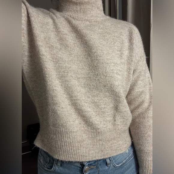 Cream turtleneck - Picture 3 of 4